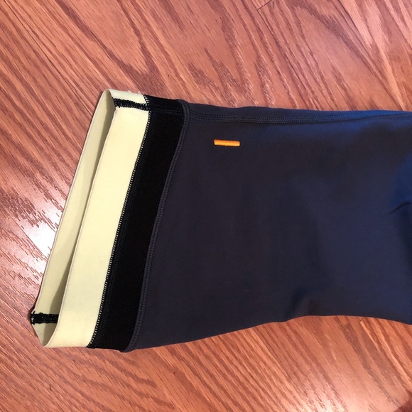 Lucy PowerMax Women's Capri yoga pants - Picture 2 of 6